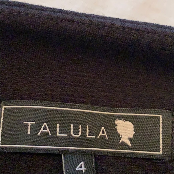 Stretchy black mini skirt - Picture 4 of 4